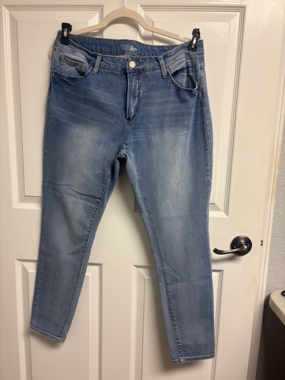 Time and Tru Women's Light Blue Skinny Jeans